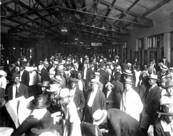  Photo of railroad depot concourse in Jacksonville, Florida, in 1921. From the State Archives of Florida.
